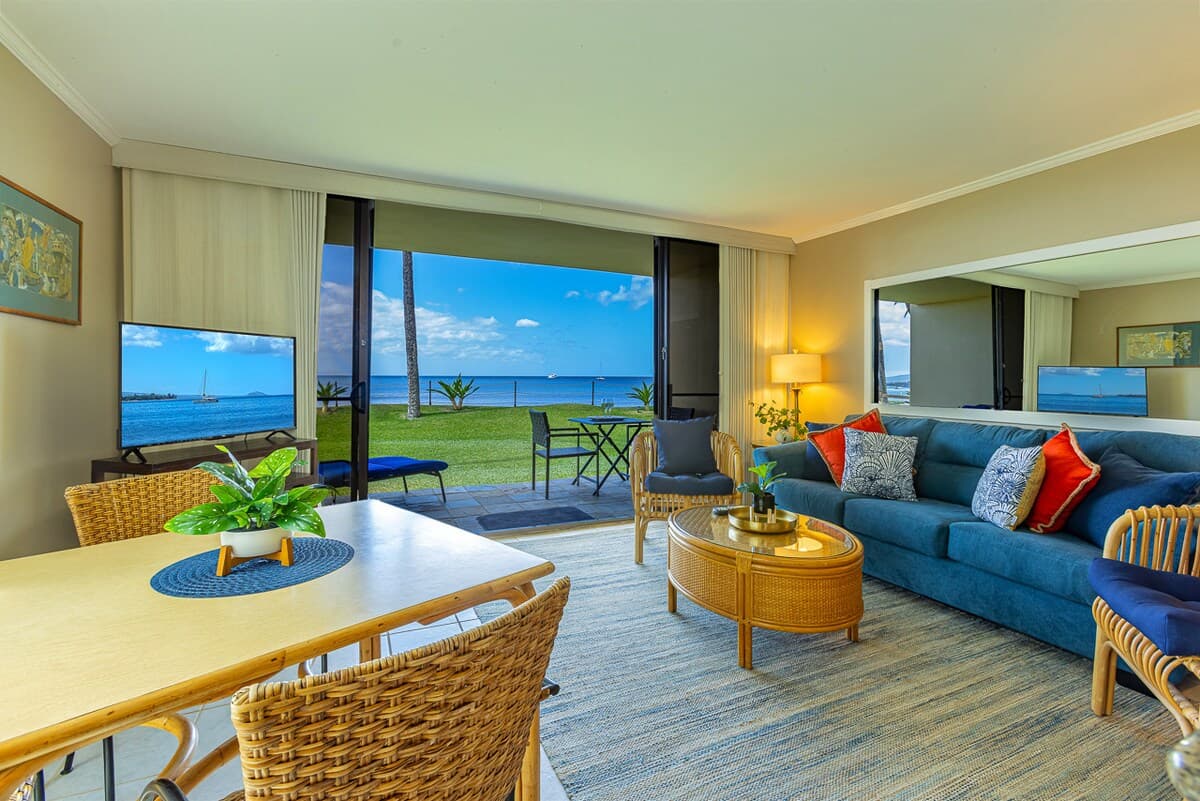 Oceanfront corner unit w/ private lanai access - Photo 2