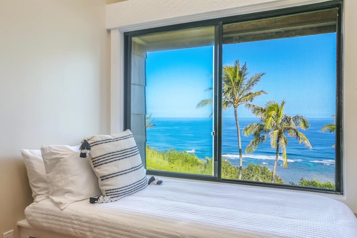 Condo in Princeville · ★4.67 · 2 bedrooms · 4 beds · 2 baths - Photo 2