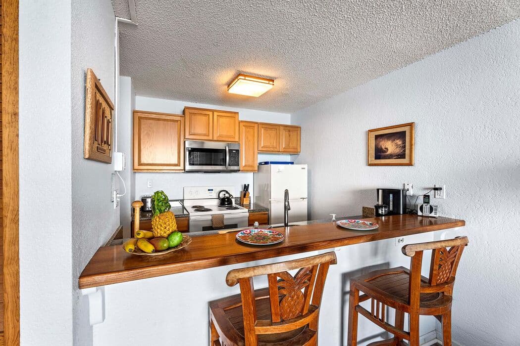 Condo in Kailua-Kona · ★4.6 · 1 bedroom · 1 bed · 1 bath - Photo 2