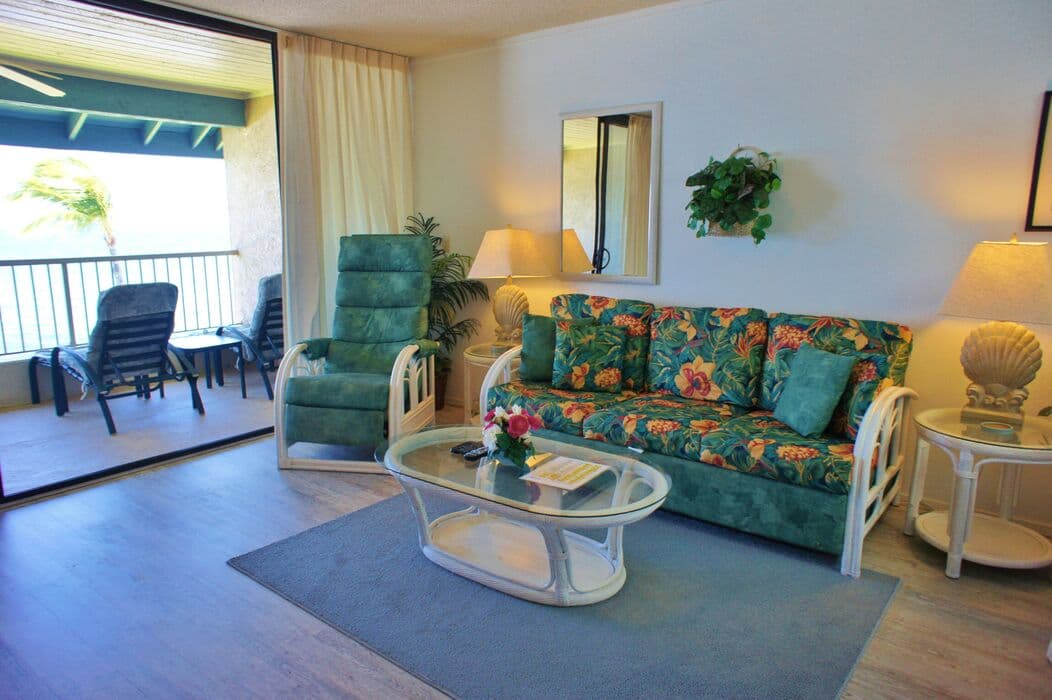Condo in Kailua-Kona · ★4.5 · 1 bedroom · 2 beds · 1 bath - Photo 4