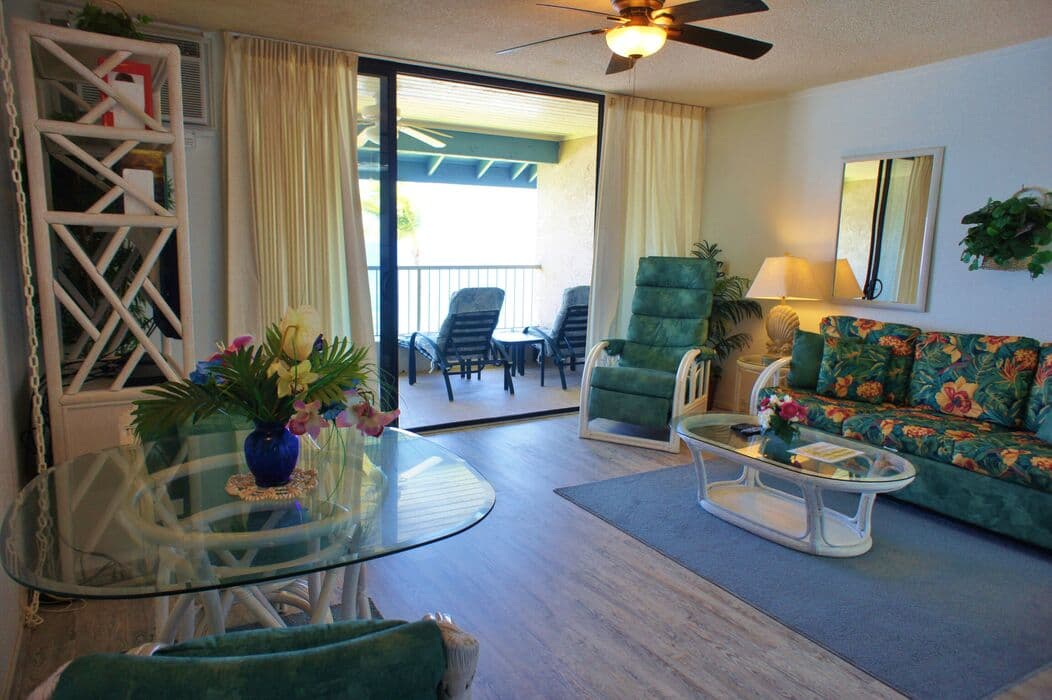 Condo in Kailua-Kona · ★4.5 · 1 bedroom · 2 beds · 1 bath - Photo 1