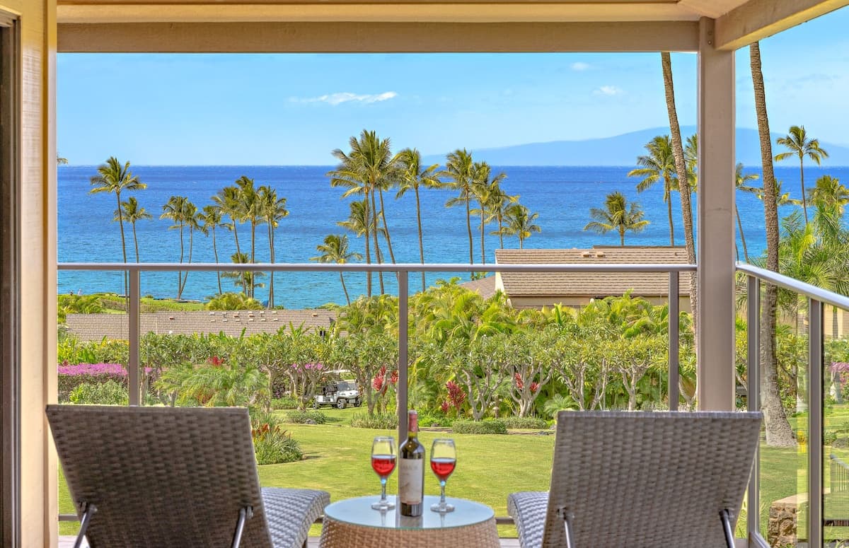 Condo in Wailea · ★5.0 · 2 bedrooms · 2 beds · 2 baths - Photo 2