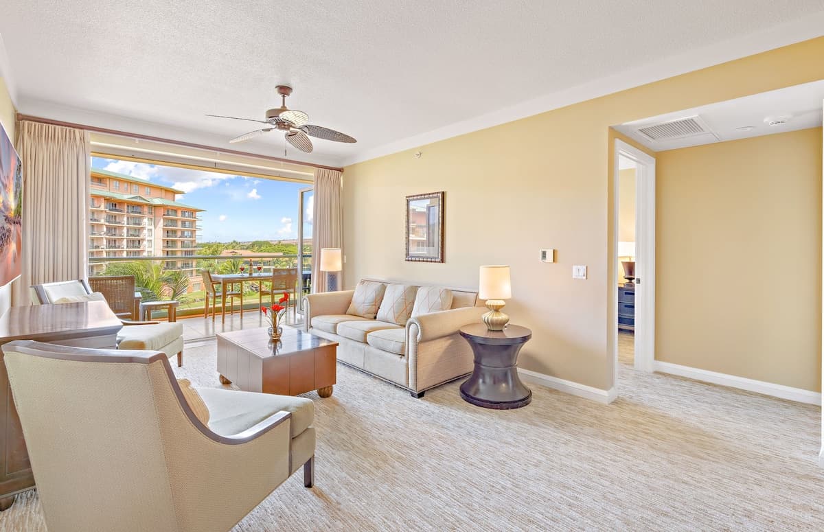 Partial Ocean and Mountain Views from 2BR Condo - Photo 3