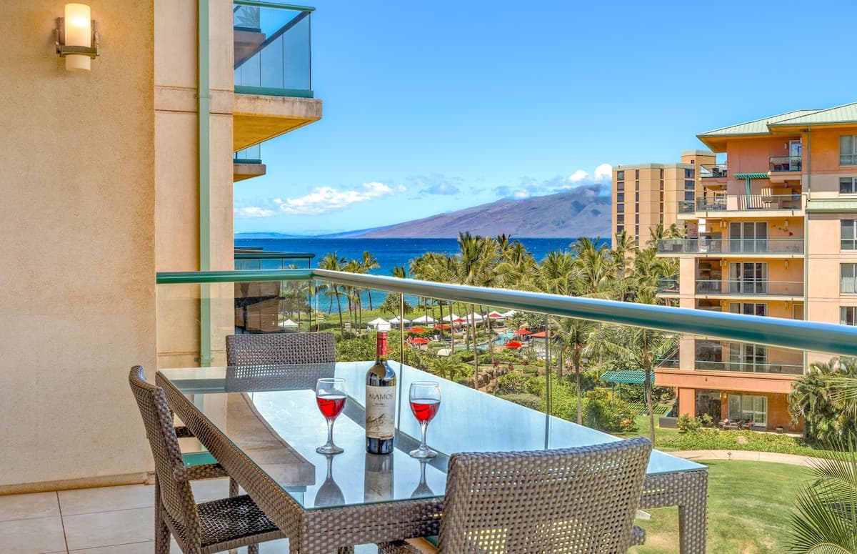 Partial Ocean and Mountain Views from 2BR Condo - Photo 2