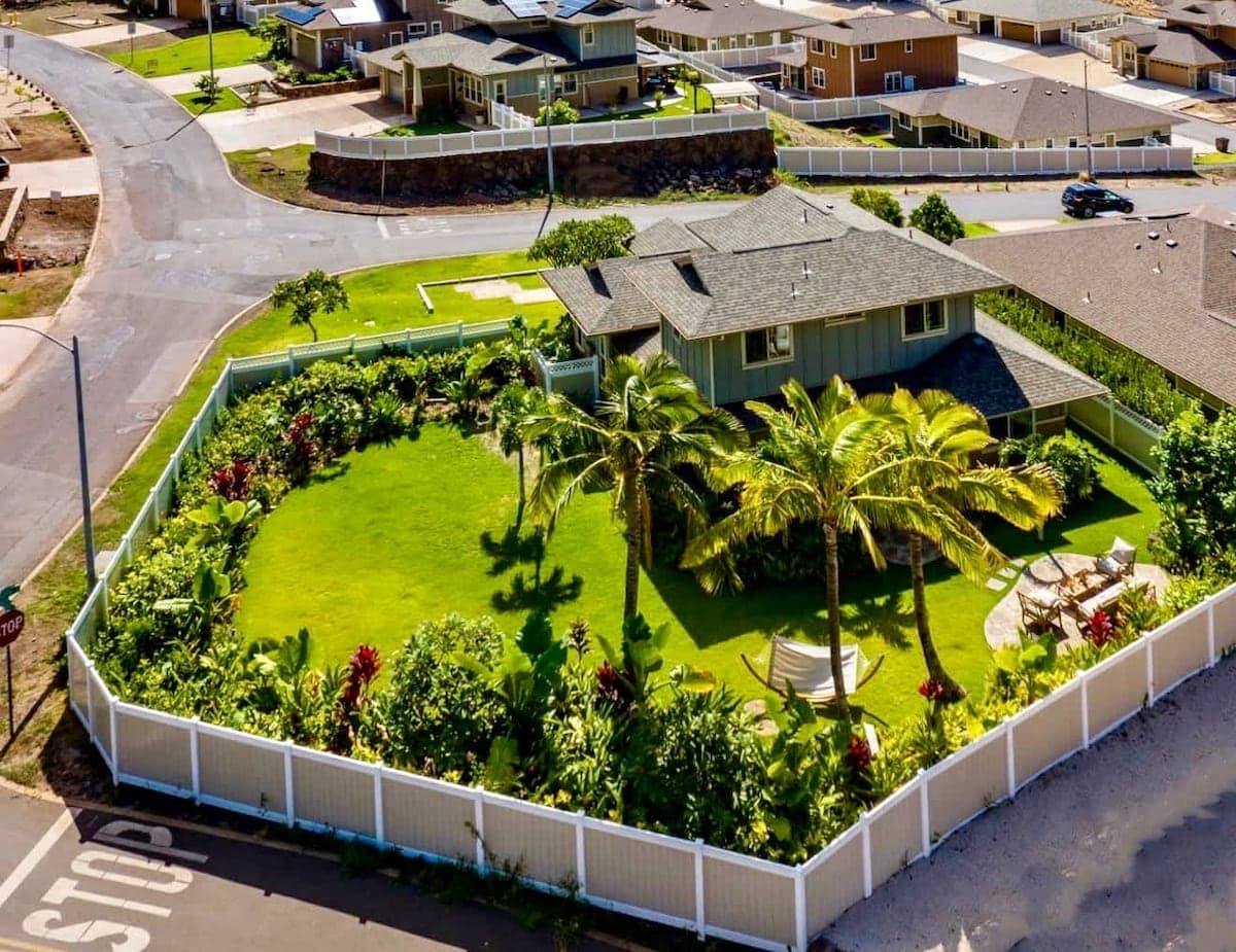 Home in Waianae · ★4.91 · 4 bedrooms · 4 beds · 2.5 private baths - Photo 2