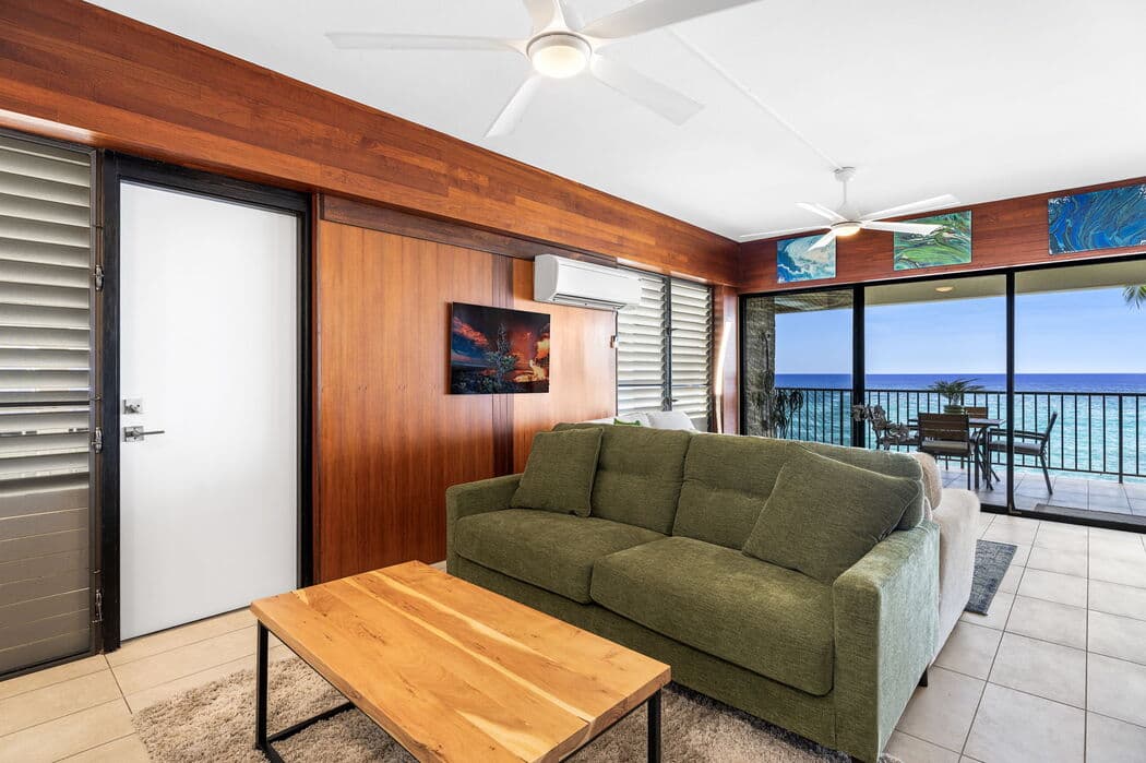 Condo in Kailua-Kona · ★4.6 · 2 bedrooms · 2 beds · 2 baths - Photo 4