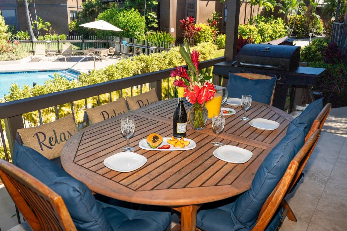 Home in Kailua-Kona · ★4.86 · 3 bedrooms · 3 beds · 3 baths - Photo 1