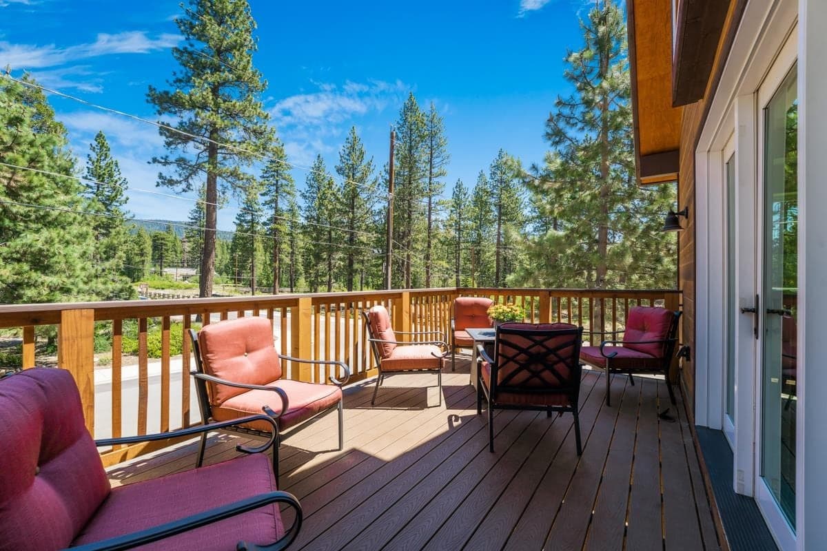 Agate Bay Retreat Vaulted Ceilings & Sunny Deck - Photo 4