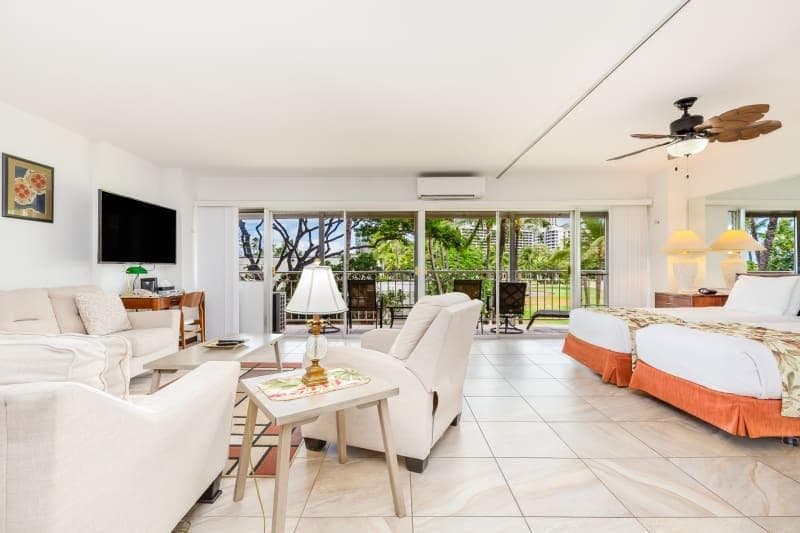 Condo in Honolulu · ★5.0 · 1 bedroom · 3 beds · 1 private bath - Photo 1