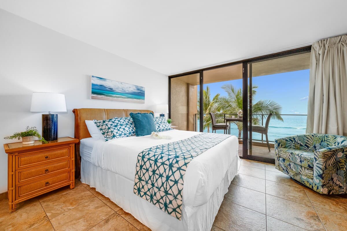 Condo in Lahaina · ★4.88 · 1 bedroom · 1 bed · 1 bath - Photo 2