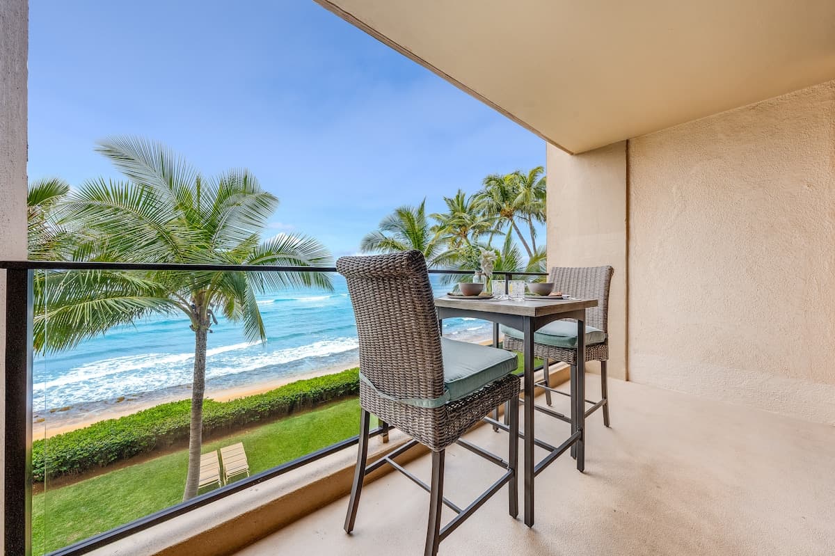 Condo in Lahaina · ★4.88 · 1 bedroom · 1 bed · 1 bath - Photo 1