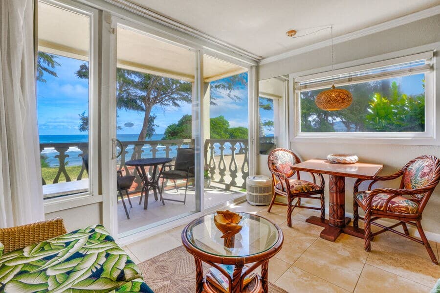 Condo in Kapaa · ★4.45 · Studio · 2 beds · 1 bath - Photo 2