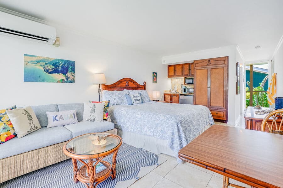 Condo in Kapaa · ★4.91 · Studio · 1 bed · 1 bath - Photo 1