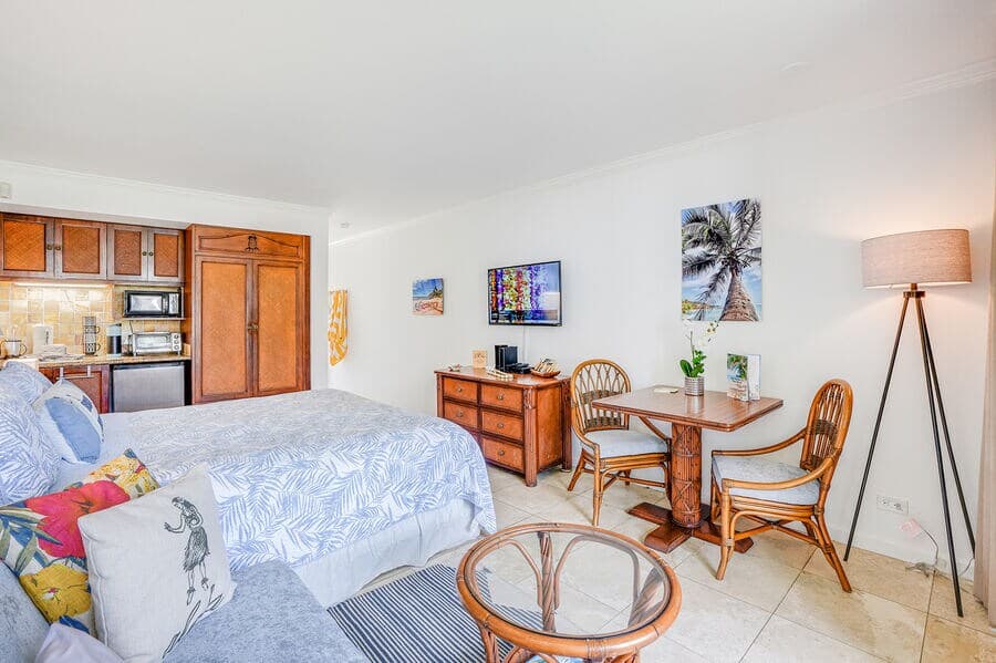 Condo in Kapaa · ★4.91 · Studio · 1 bed · 1 bath - Photo 4