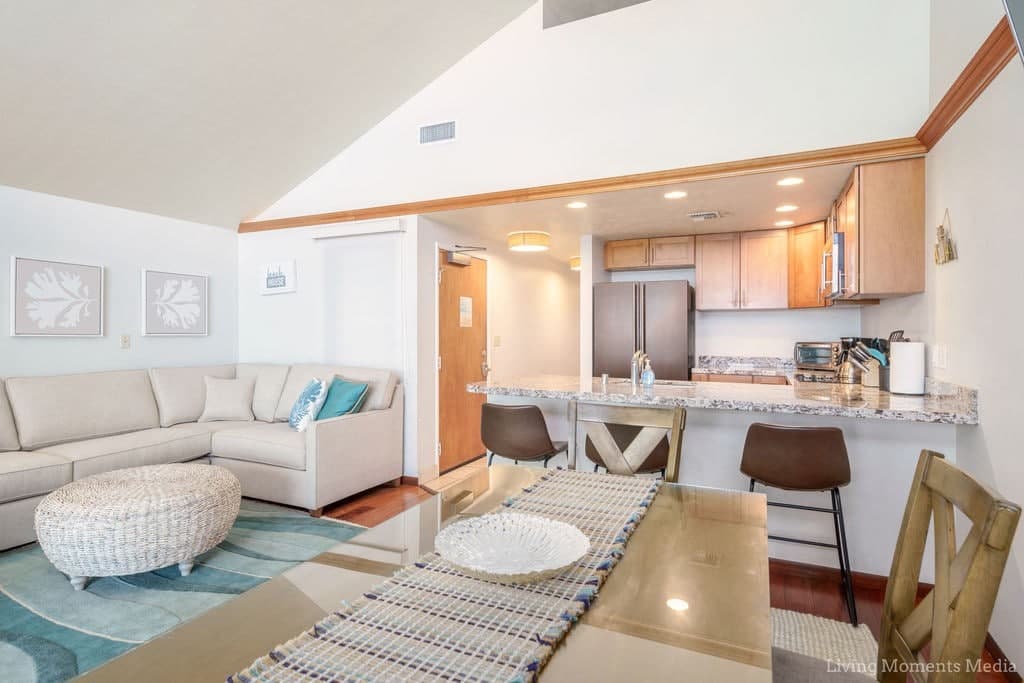Condo in Kihei · ★4.93 · 2 bedrooms · 4 beds · 2 baths - Photo 3