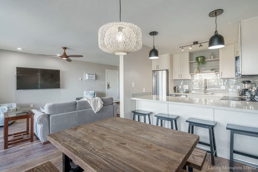 Condo in Kihei · ★4.76 · 2 bedrooms · 4 beds · 1 shared bath - Photo 2