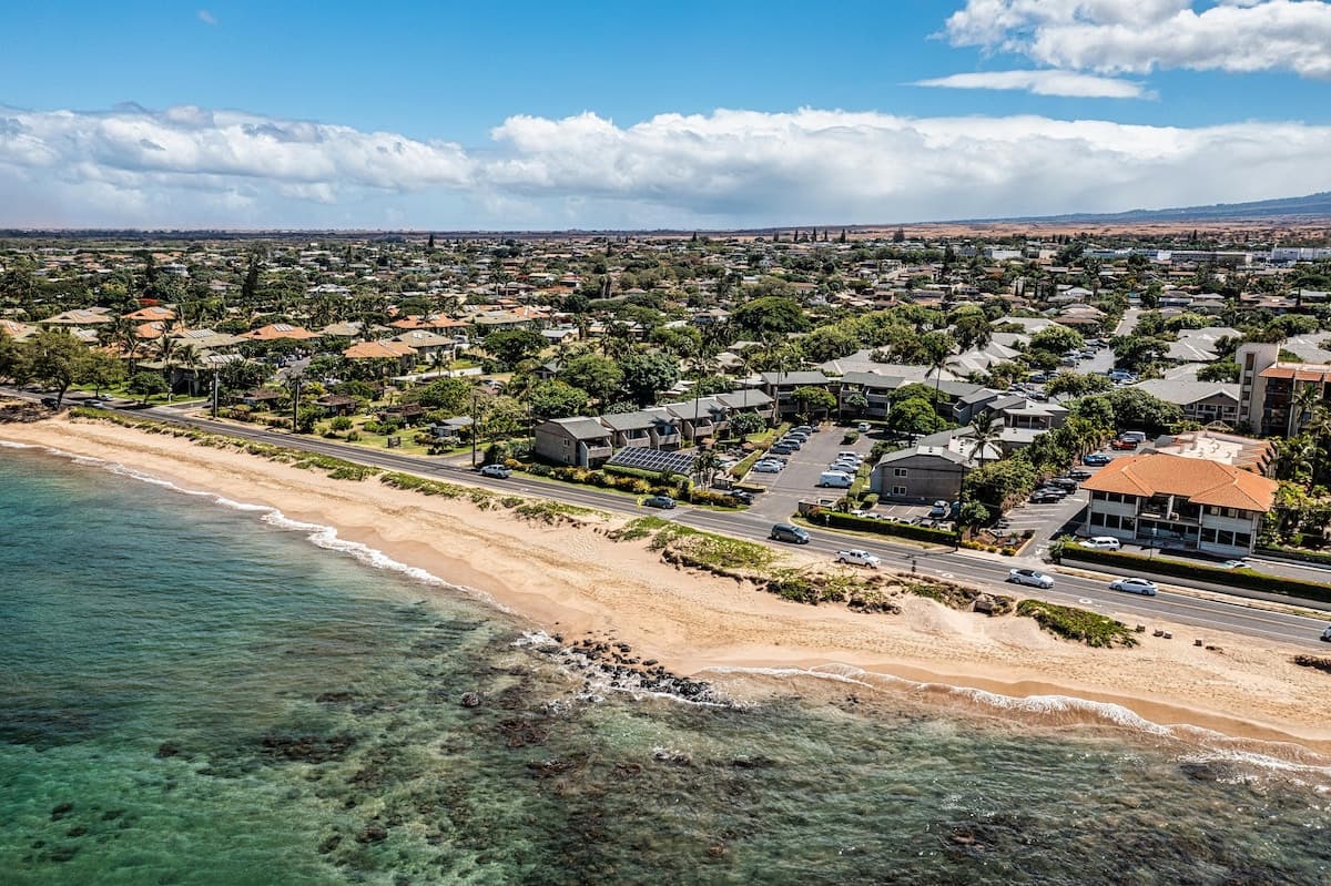 Condo in Kihei · ★4.76 · 2 bedrooms · 4 beds · 1 shared bath - Photo 3