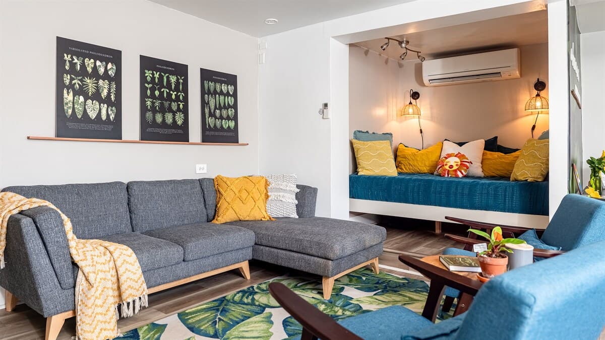 Townhouse in Hauula · ★4.88 · 2 bedrooms · 3 beds · 1.5 private baths - Photo 3