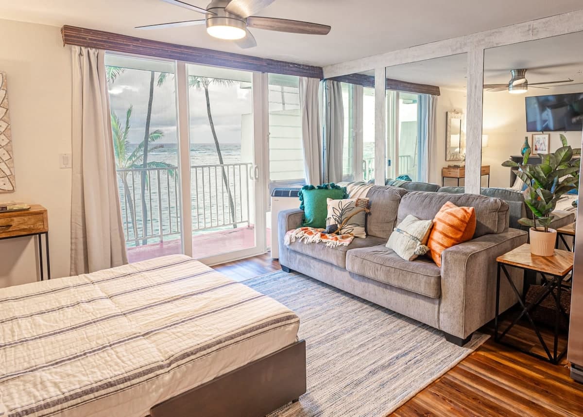 Condo in Hauula · ★4.67 · 1 bedroom · 4 beds · 1 private bath - Photo 1