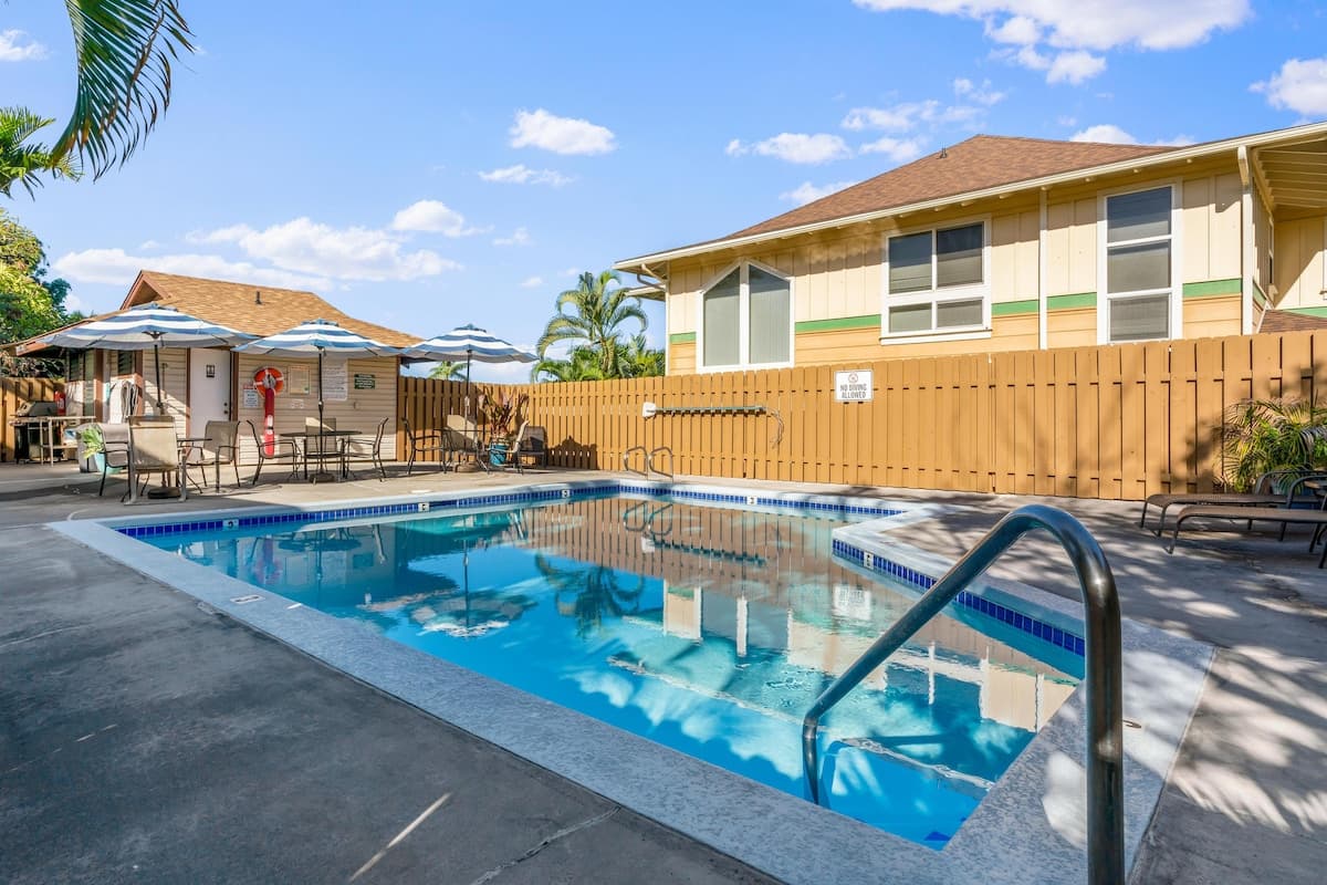 3BR Kona condo w/ pool and lanai - Photo 3