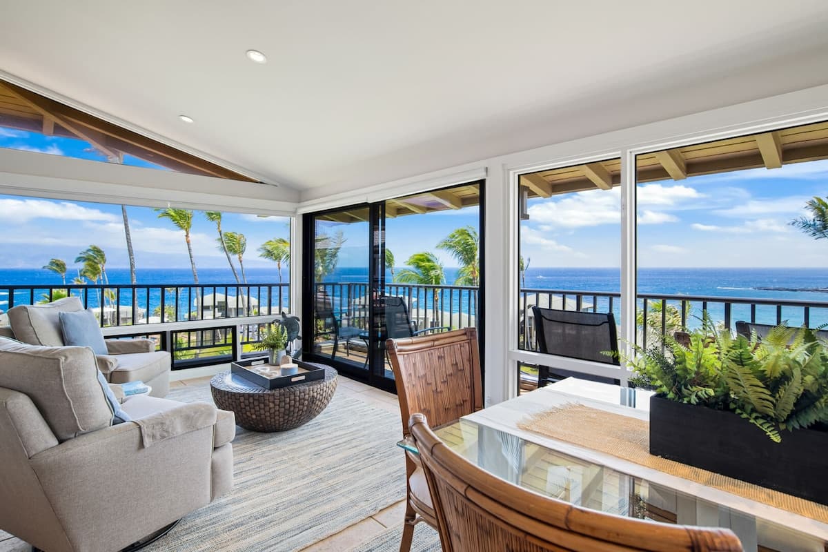 Home in Lahaina · ★5.0 · 2 bedrooms · 2 beds · 2.5 baths - Photo 2
