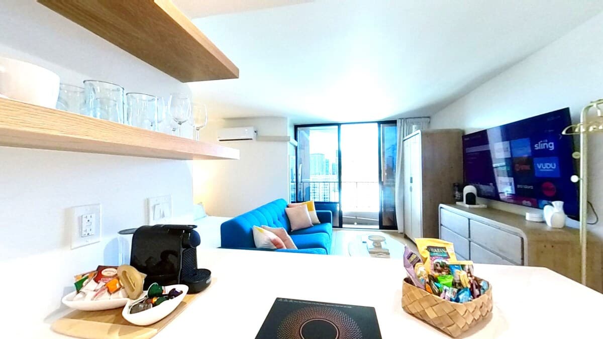 Hotel in Honolulu · ★4.93 · 1 bedroom · 2 beds · 1 private bath - Photo 4