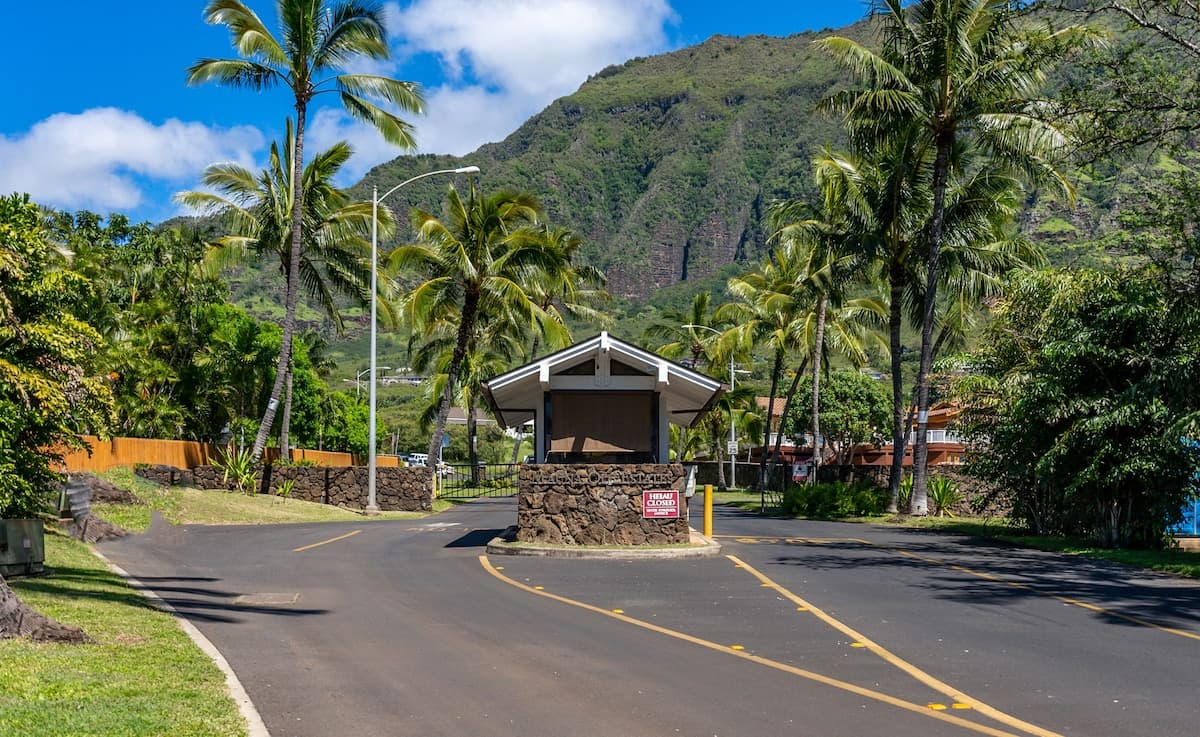 Home in Waianae ยท โ
4.91 ยท 4 bedrooms ยท 6 beds ยท 2.5 private baths - Image 52