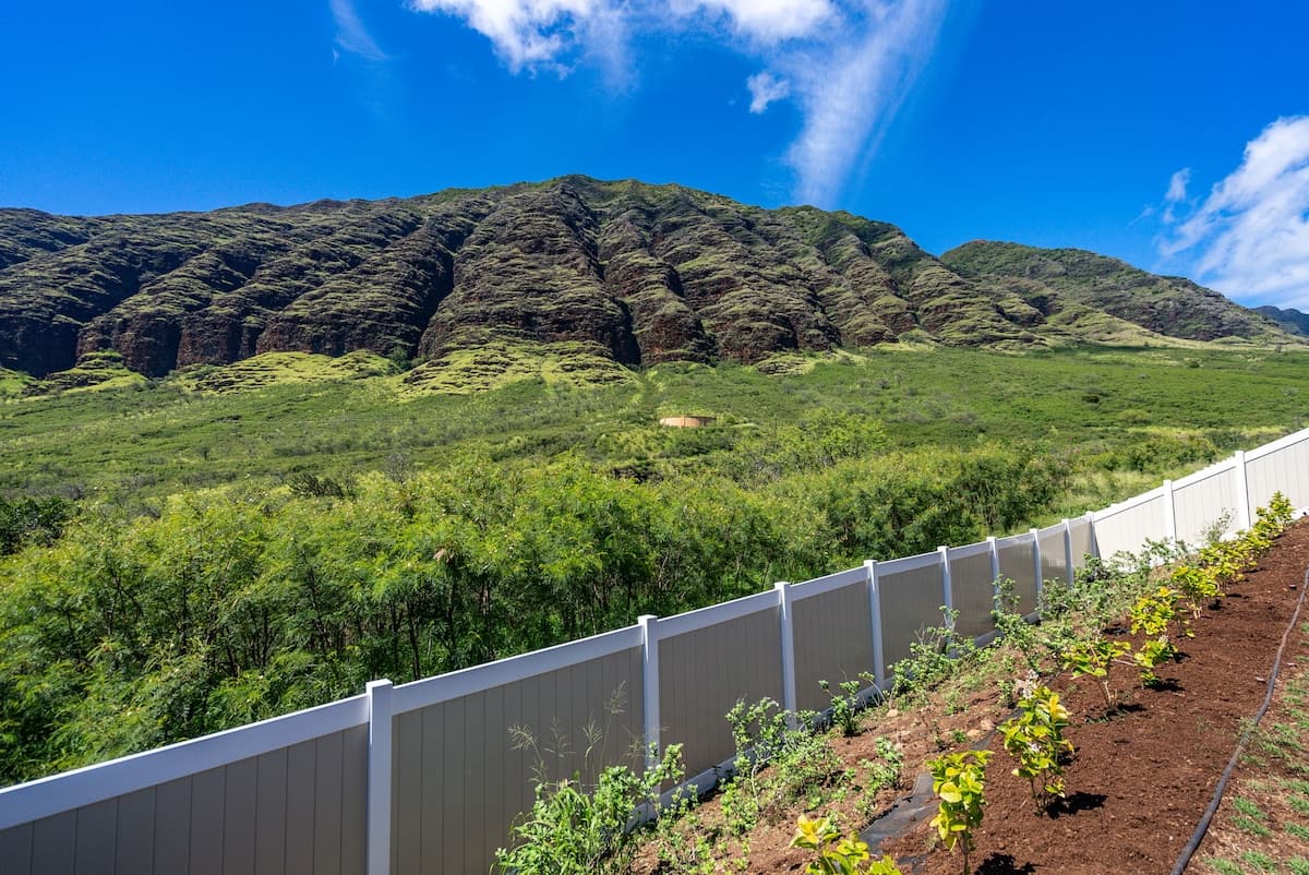 Home in Waianae ยท โ
4.91 ยท 4 bedrooms ยท 6 beds ยท 2.5 private baths - Image 38