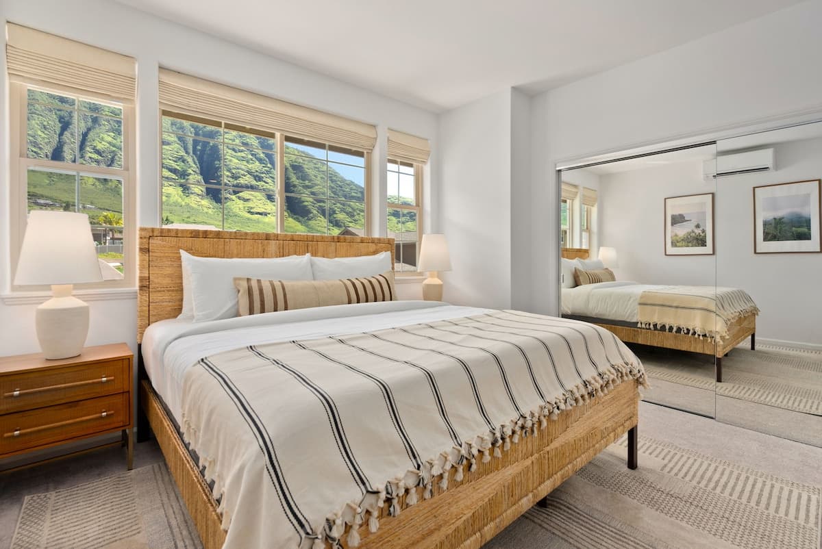 Home in Waianae ยท โ
4.91 ยท 4 bedrooms ยท 6 beds ยท 2.5 private baths - Image 23