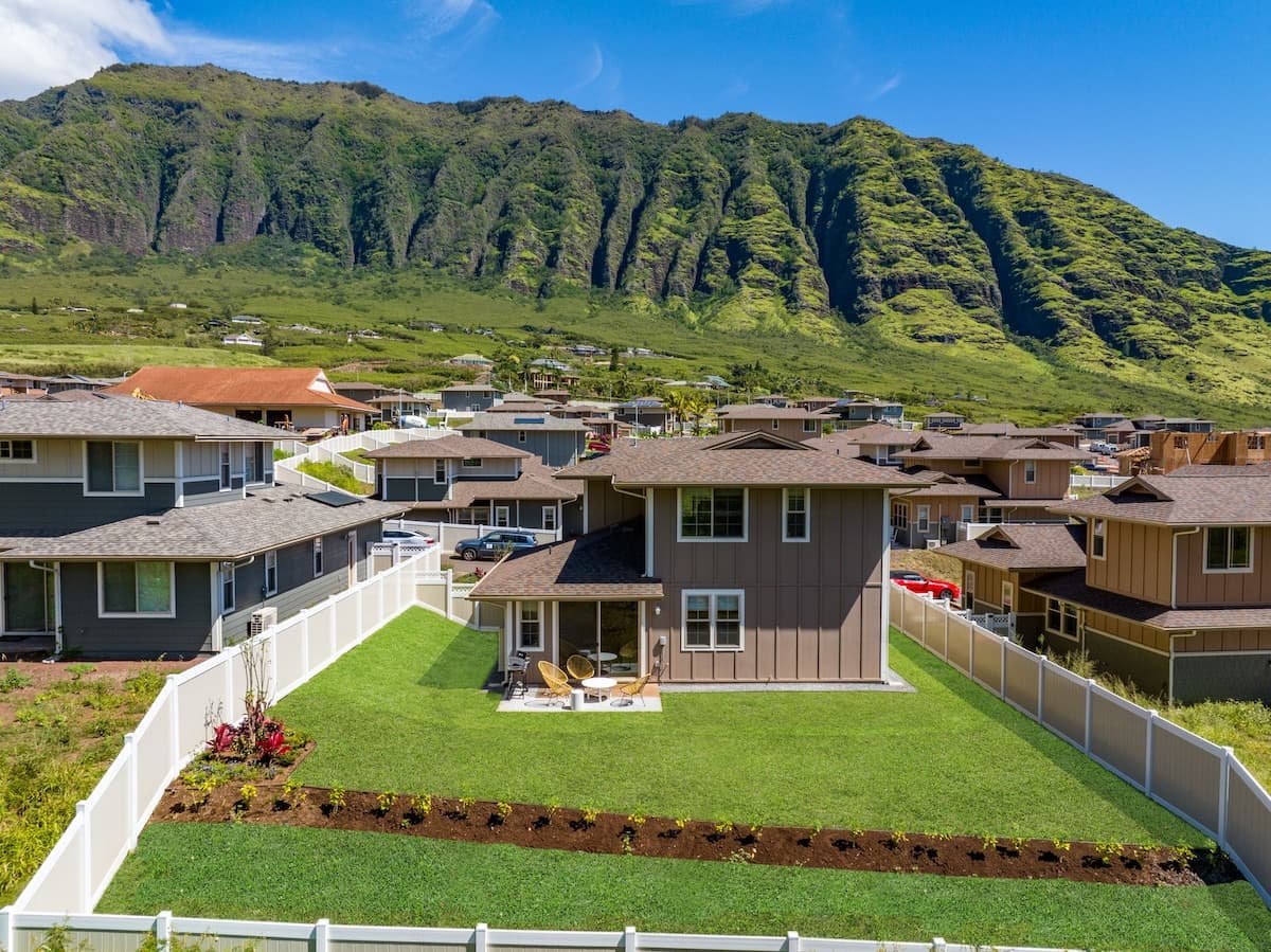 Home in Waianae ยท โ
4.91 ยท 4 bedrooms ยท 6 beds ยท 2.5 private baths - Image 32