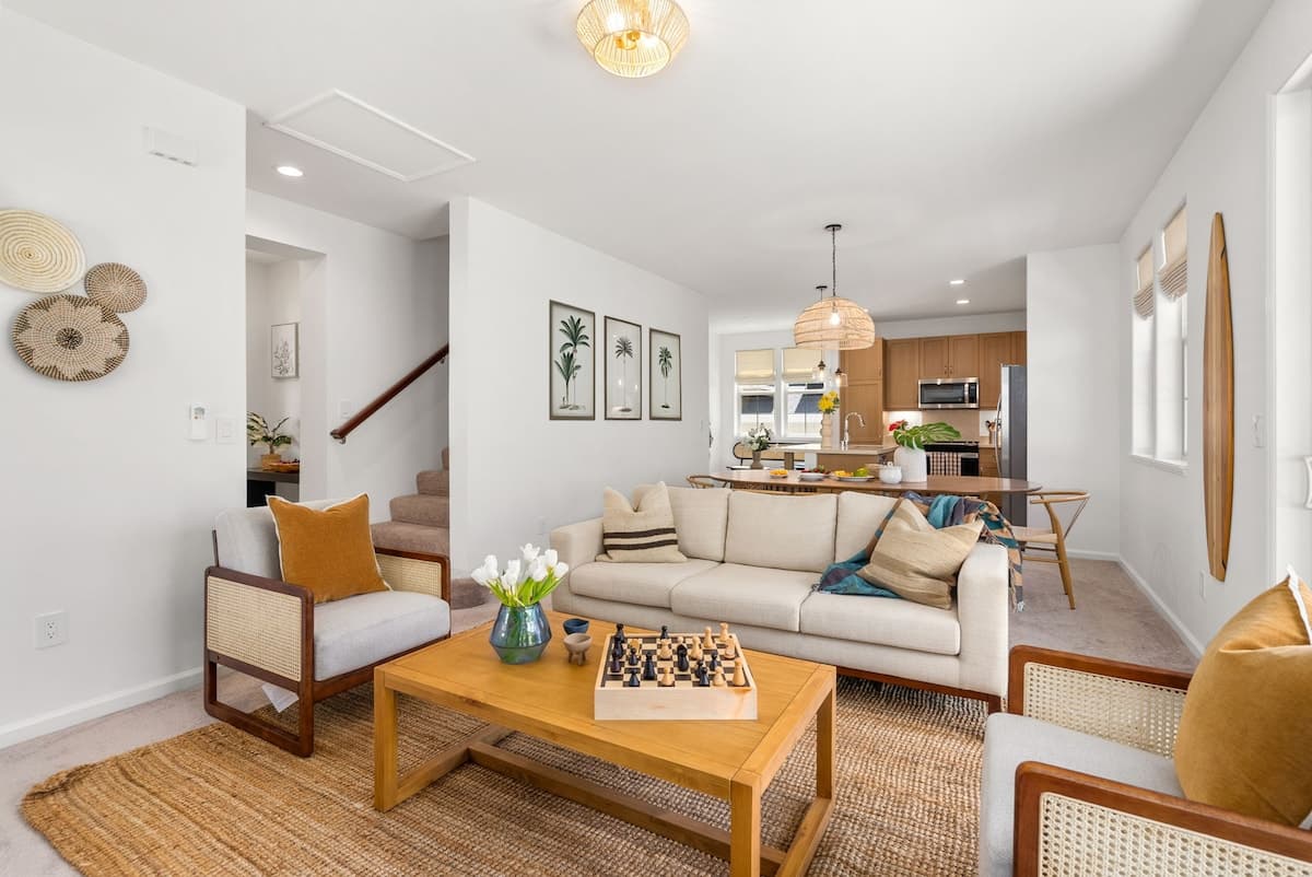 Home in Waianae ยท โ
4.91 ยท 4 bedrooms ยท 6 beds ยท 2.5 private baths - Image 10