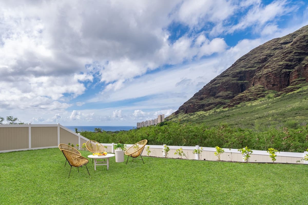Home in Waianae · ★4.91 · 4 bedrooms · 6 beds · 2.5 private baths - Photo 1