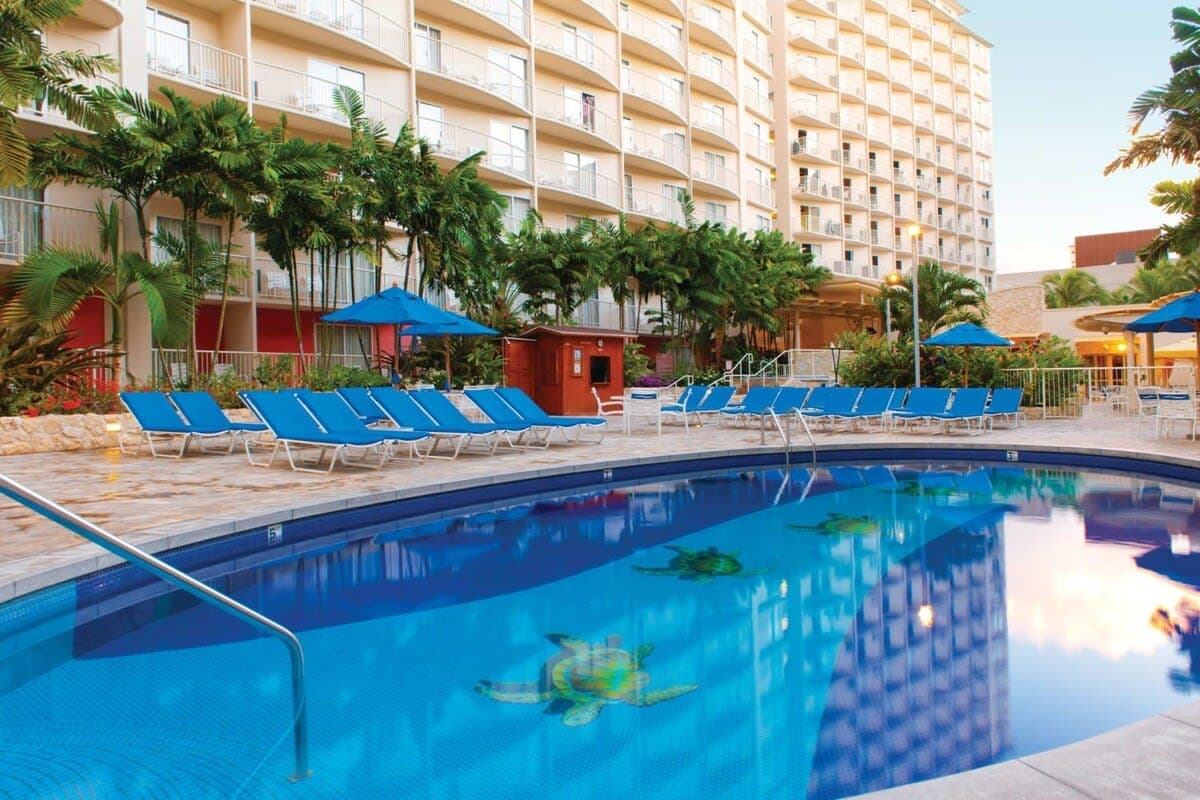Resort in Honolulu · ★5.0 · 1 bedroom · 2 beds · 1 private bath - Photo 1