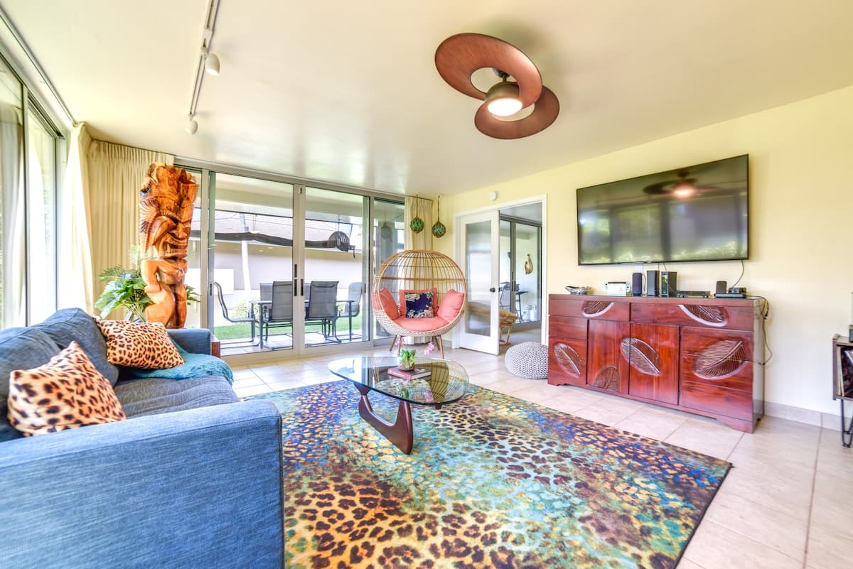 Condo in Lahaina · ★4.94 · 2 bedrooms · 3 beds · 2 private baths - Photo 4
