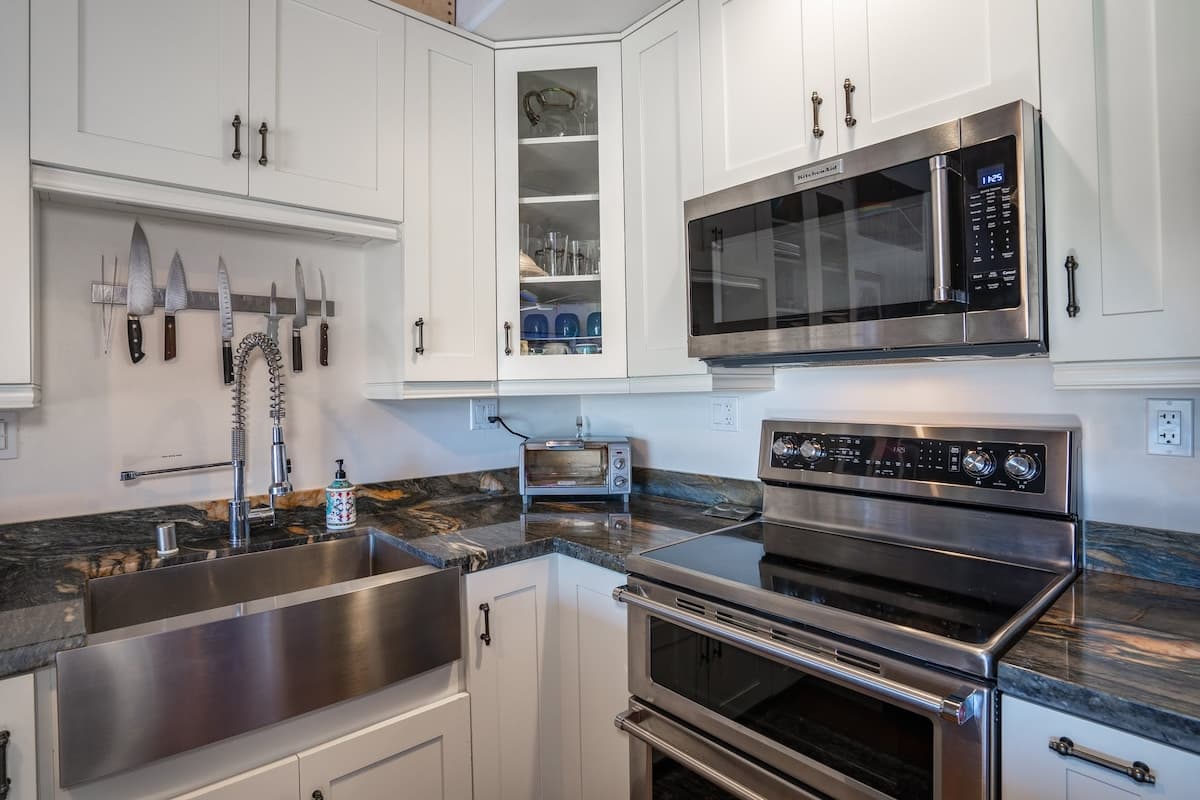 Condo in Kihei · ★4.92 · 2 bedrooms · 2 beds · 2 baths - Photo 5