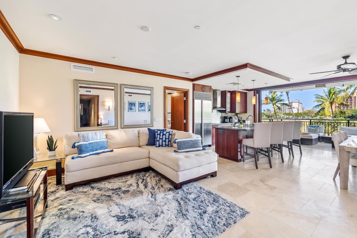 Condo in Kapolei · ★5.0 · 3 bedrooms · 4 beds · 3 private baths - Photo 5