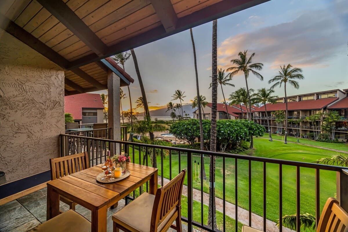 Condo in Kihei · ★4.78 · 2 bedrooms · 4 beds · 2 baths - Photo 2