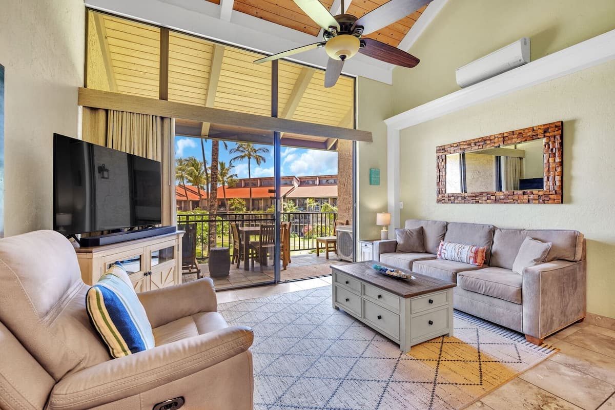 Condo in Kihei · ★4.78 · 2 bedrooms · 4 beds · 2 baths - Photo 5