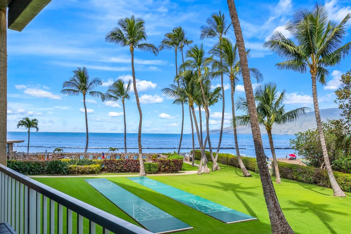 Condo in Kihei · ★4.9 · 2 bedrooms · 3 beds · 2 baths - Photo 3