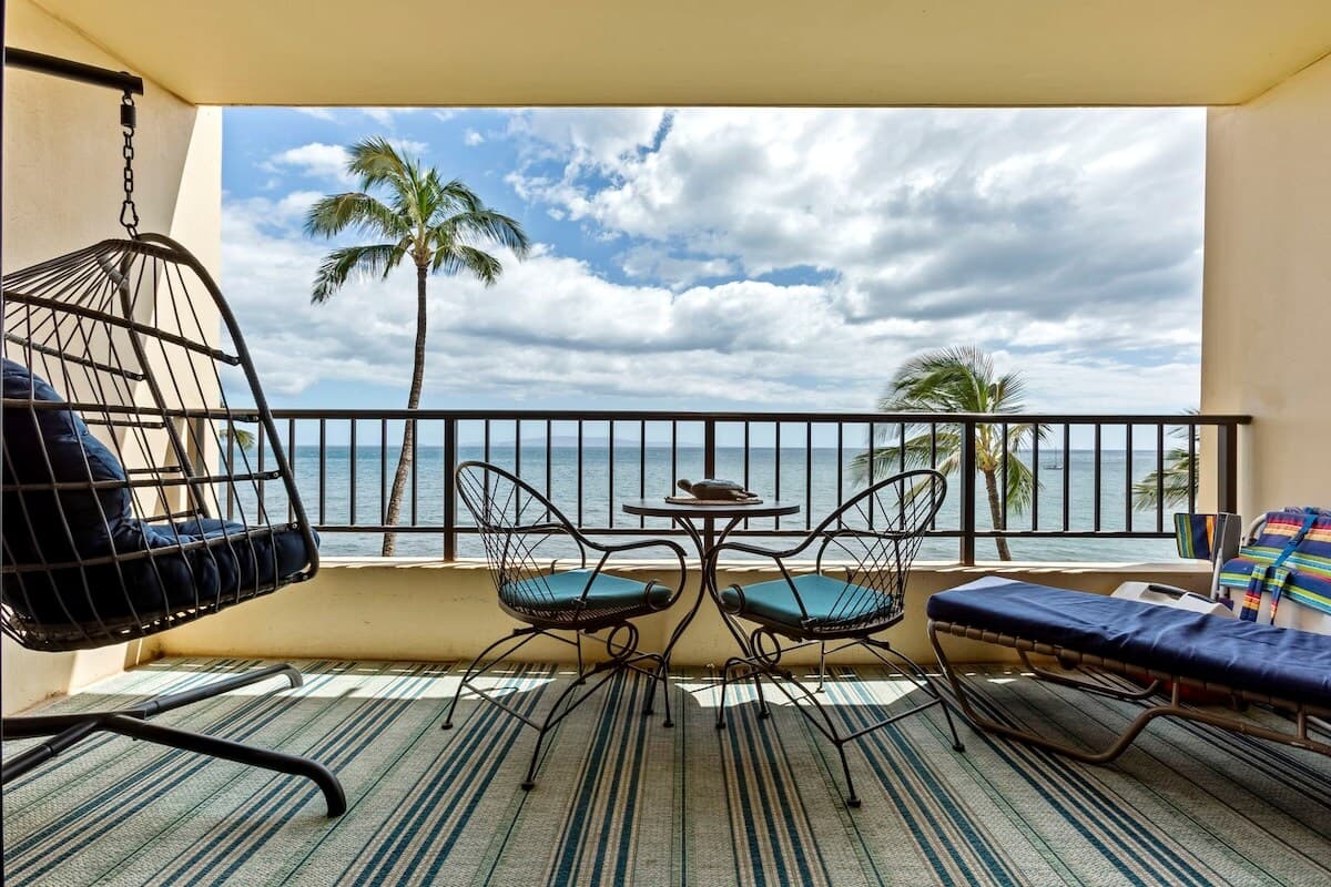 Condo in Kihei · ★4.93 · 1 bedroom · 2 beds · 1 private bath - Photo 5