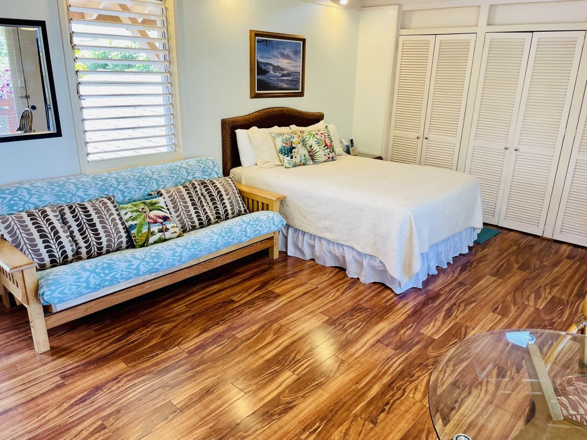 Baby Beach Guest House -SurfSong Unit #4 Flamingo - Photo 3