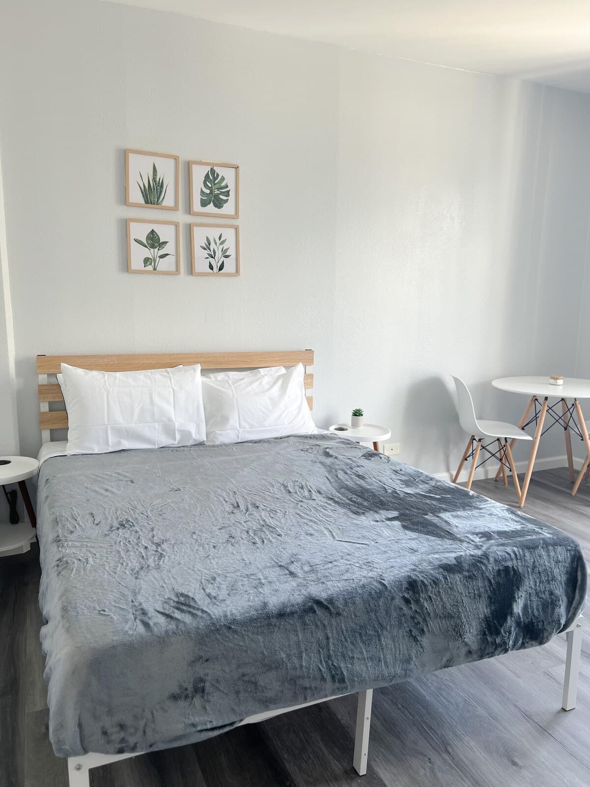 Condo in Honolulu · ★4.61 · Studio · 1 bed · 1 private bath - Photo 3