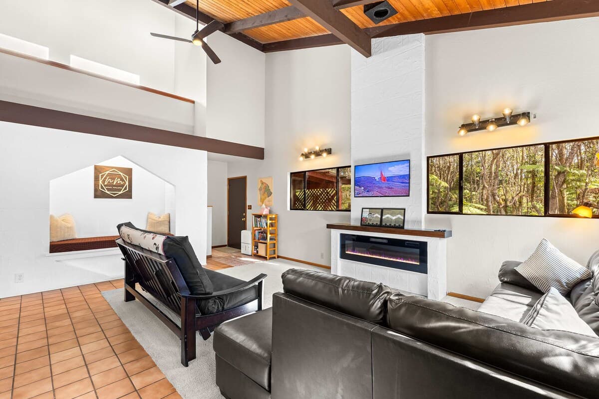 Home in Volcano · ★4.95 · 5 bedrooms · 7 beds · 3 private baths - Photo 5
