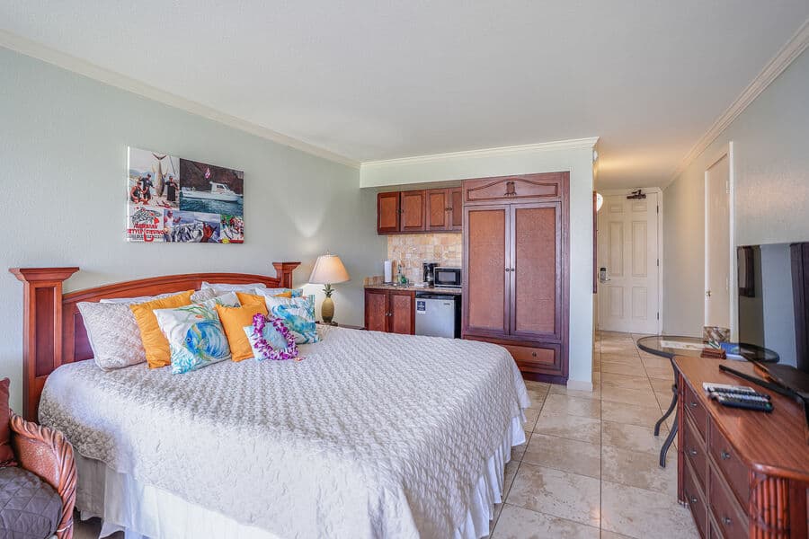 Condo in Kapaa · ★4.81 · 1 bedroom · 2 beds · 1 private bath - Photo 4