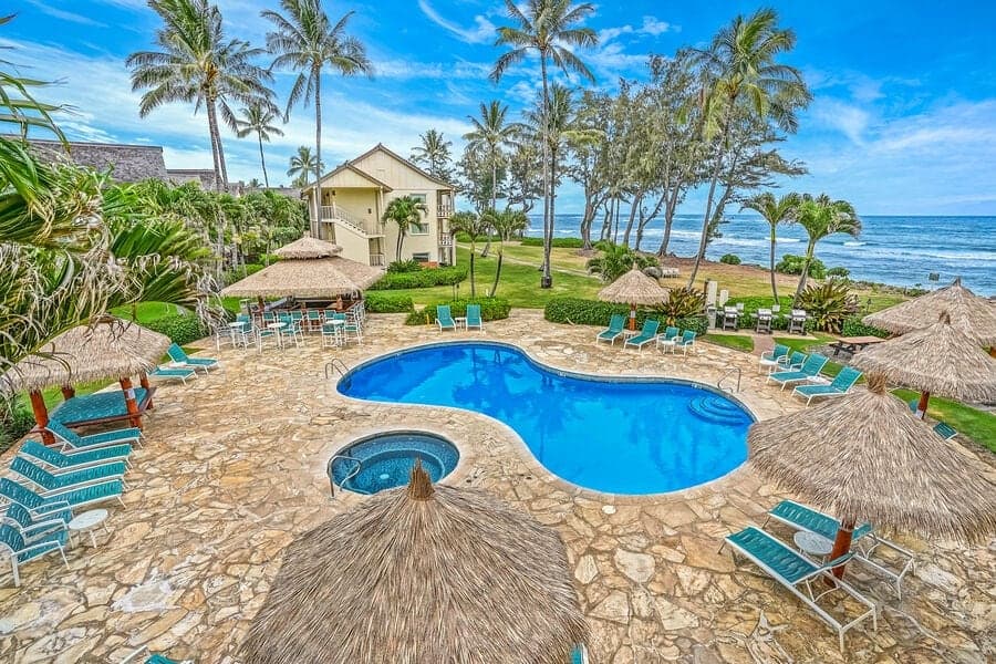 Condo in Kapaa · ★4.81 · 1 bedroom · 2 beds · 1 private bath - Photo 5