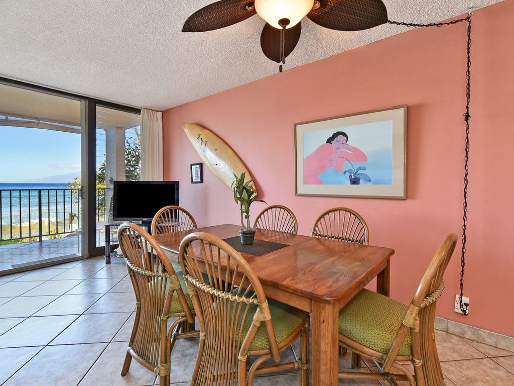Condo in Lahaina · ★5.0 · 2 bedrooms · 4 beds · 2 baths - Photo 5