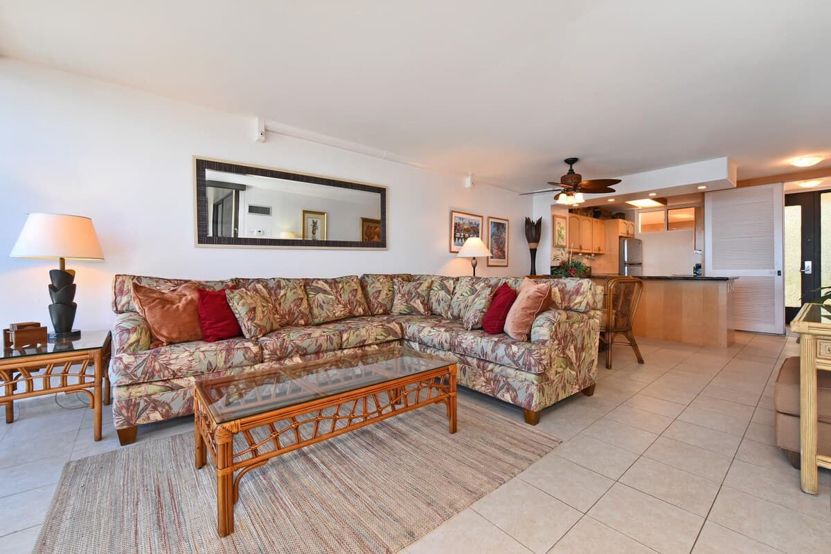 Condo in Lahaina · ★4.6 · 1 bedroom · 2 beds · 1 bath - Photo 4