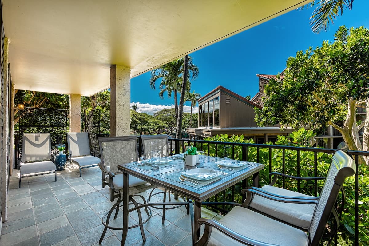 Condo in Kihei · ★5.0 · 2 bedrooms · 4 beds · 2 shared baths - Photo 3
