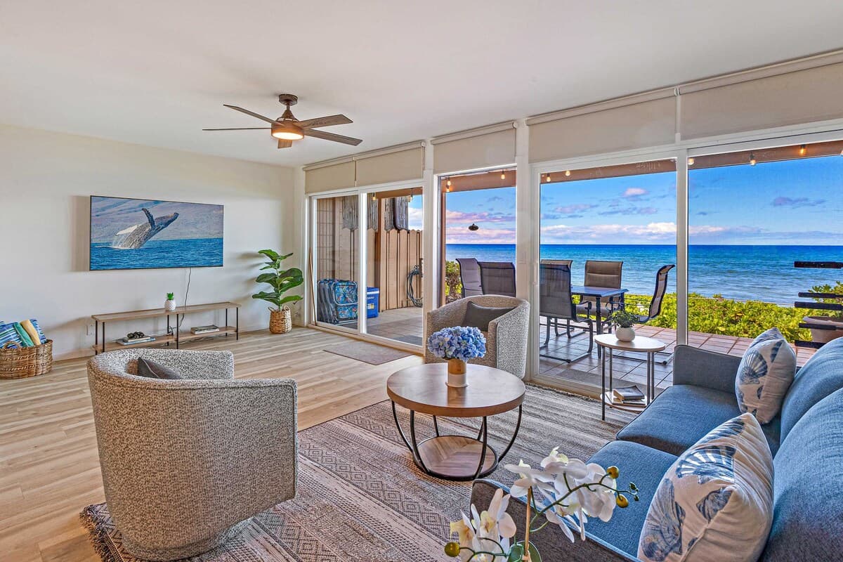 Townhouse in Lahaina · ★5.0 · 3 bedrooms · 4 beds · 3 baths - Photo 1