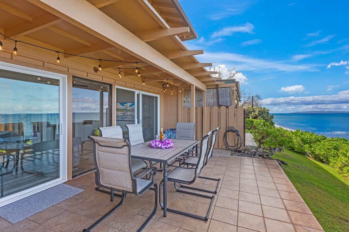 Townhouse in Lahaina · ★5.0 · 3 bedrooms · 4 beds · 3 baths - Photo 3
